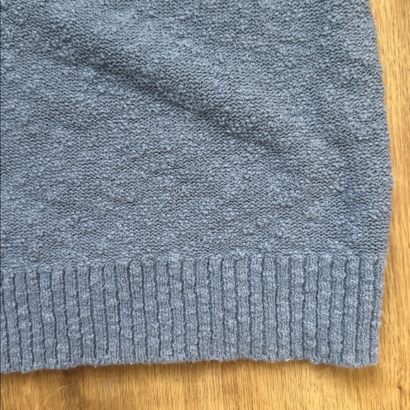 L.L. Bean Women’s Blue 100% Cotton Textured Roll Nexk Crewneck Sweater - Picture 7 of 7